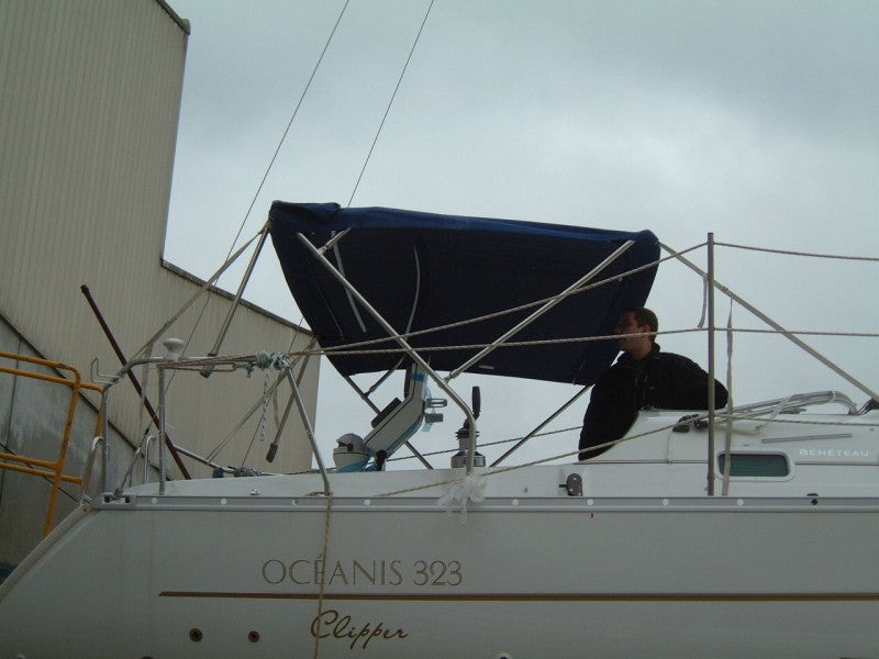 Beneteau Oceanis 323 bimini