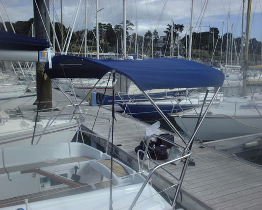 Jeanneau Sun Odyssey 32 bimini