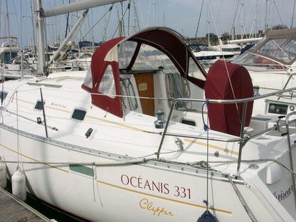 Beneteau Oceanis 331 pedestal cover