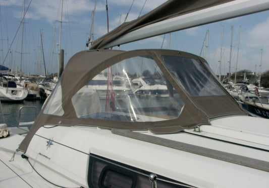 Jeanneau Sun Odyssey 33i Performance sprayhood