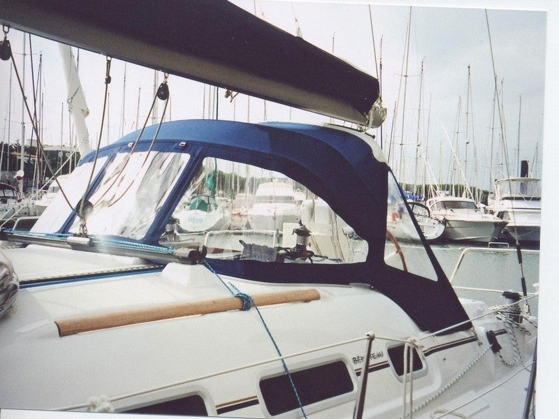 Beneteau oceanis 373 sprayhood