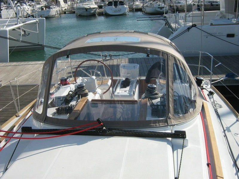 Jeanneau Sun Odyssey 379 sprayhood