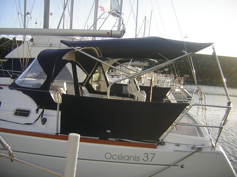 Beneteau Oceanis 37 Bimini