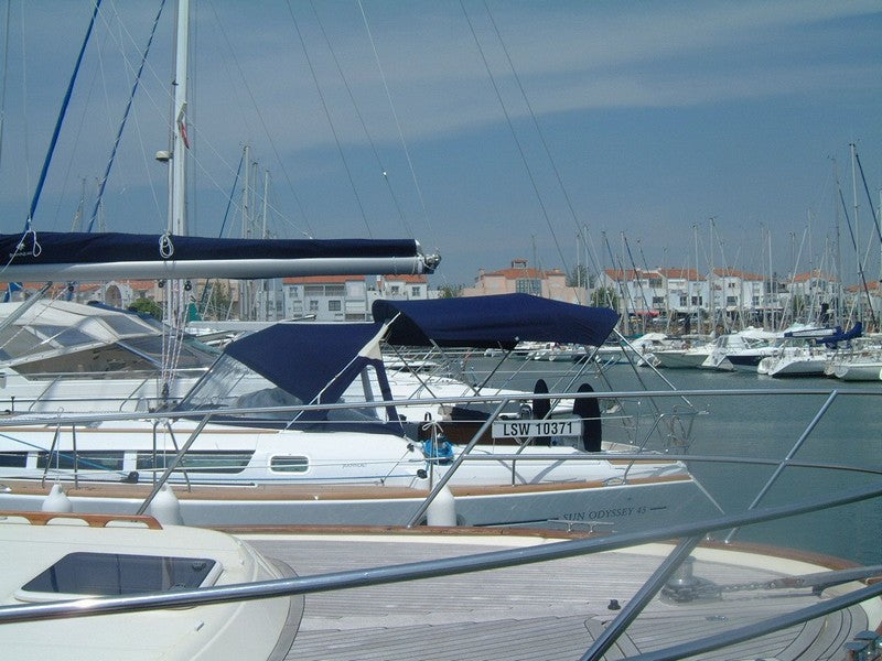 Jeanneau sun odyssey 43 bimini