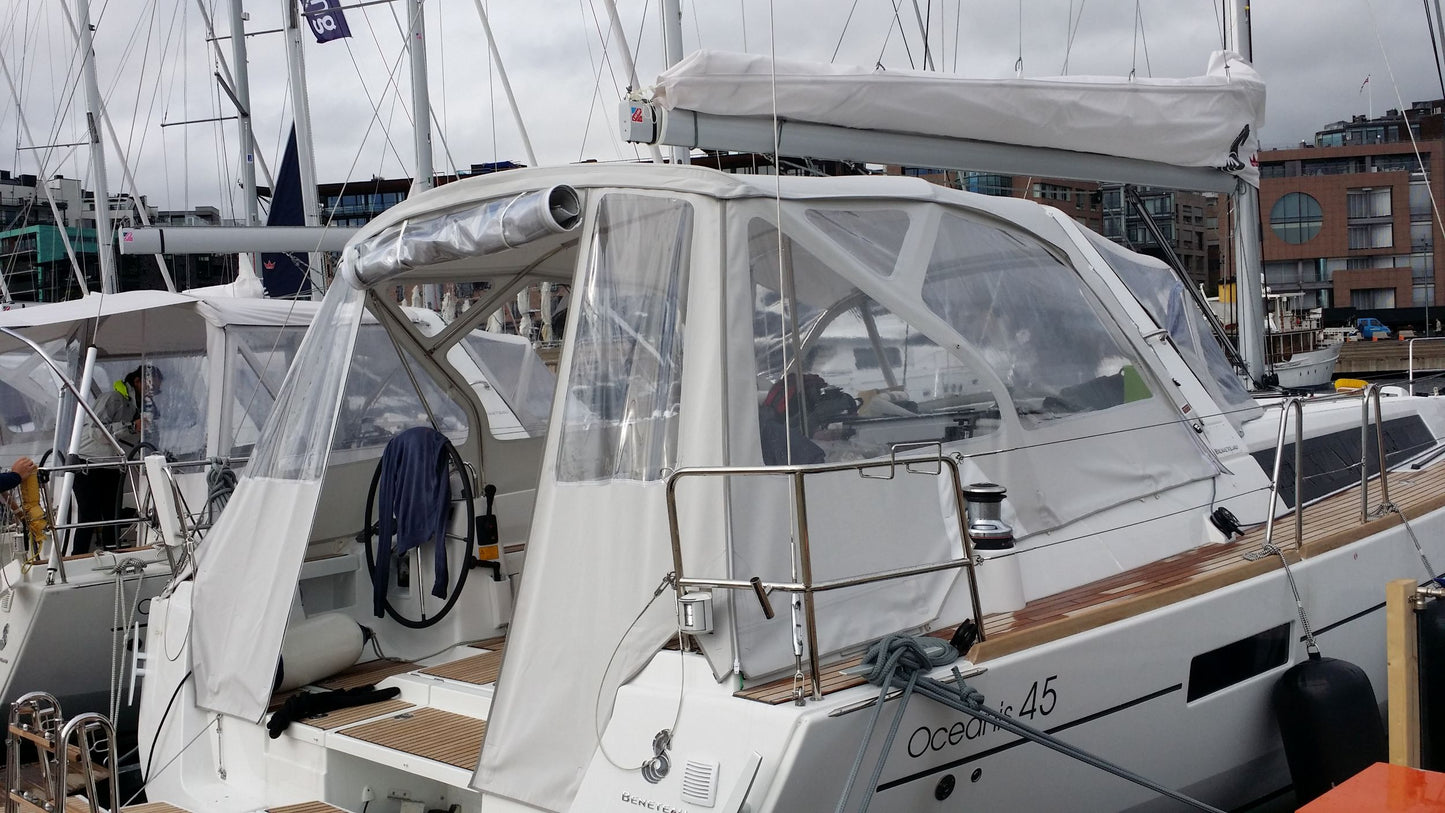 Beneteau Oceanis 45 Sittbrunnskapell sittbrunnstält