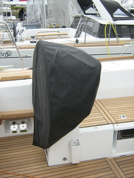 Beneteau Sense 50 rattskydd