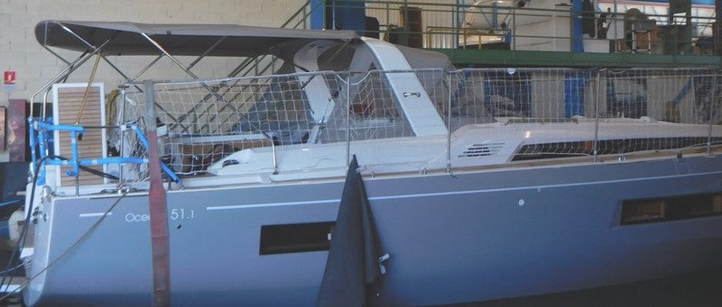 Beneteau Oceanis 51.1 Bimini