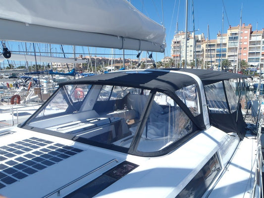 Beneteau oceanis 55 sprayhood