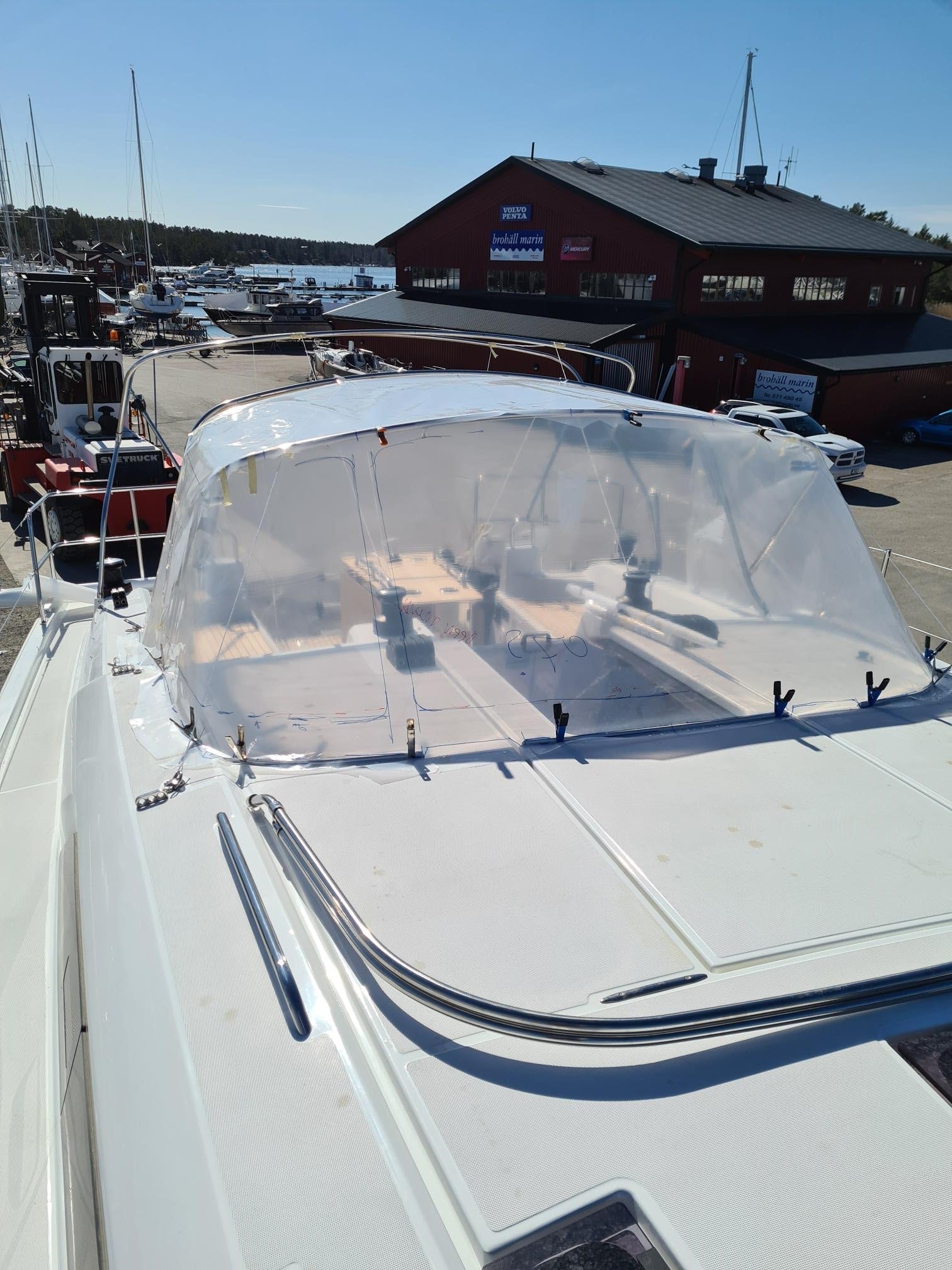 Beneteau Oceanis 40.1 Sprayhood