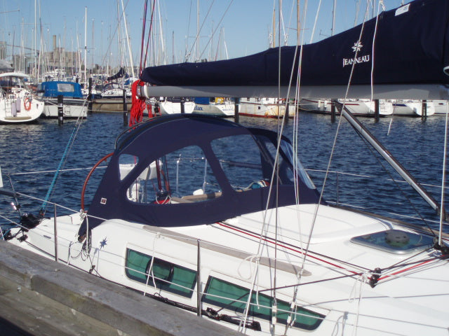 Jeanneau Sun Odyssey 32i sprayhood