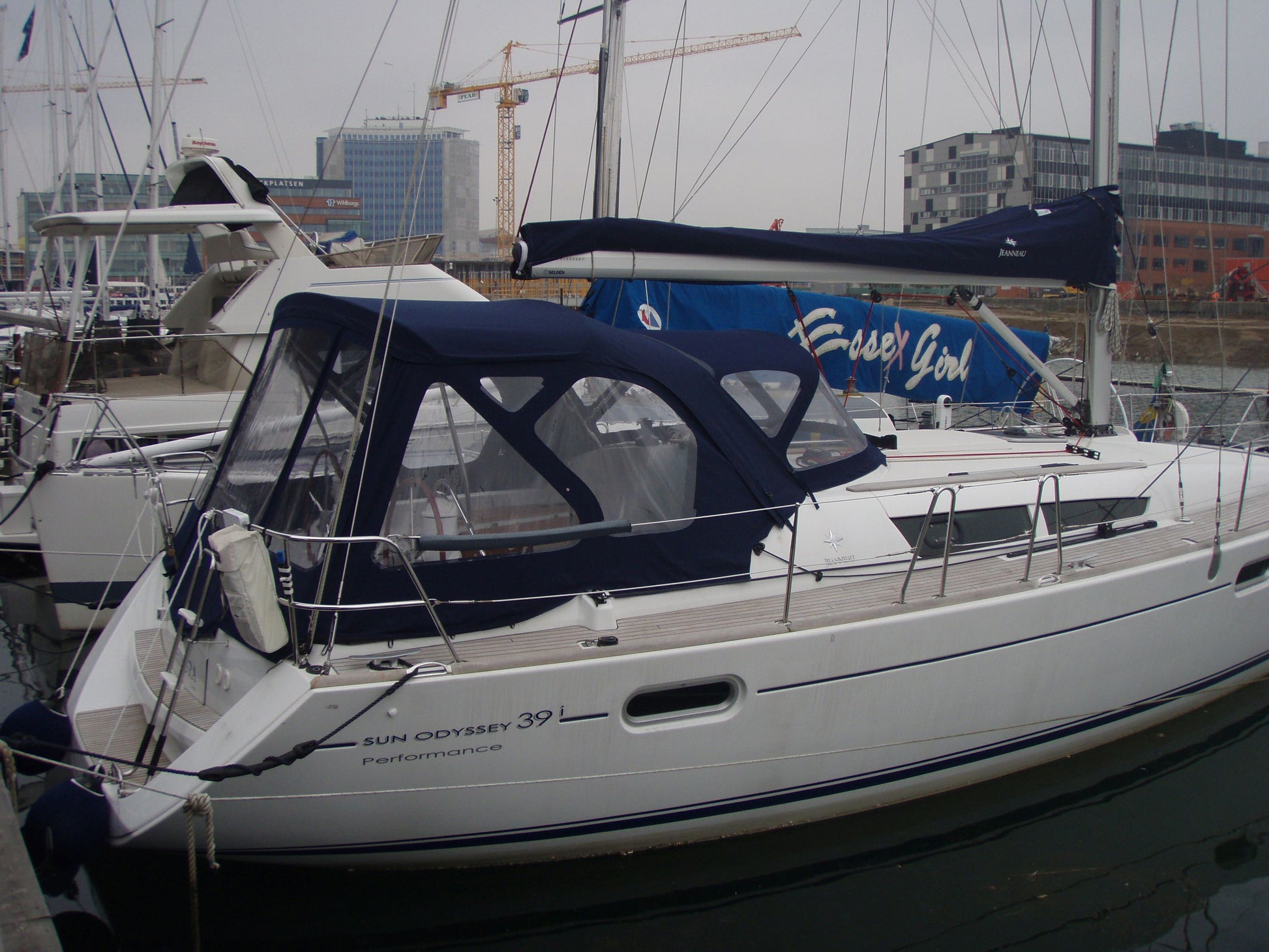 Jeanneau Sun Odyssey 39i Performance Cockpit Enclosure Cockpit Tent