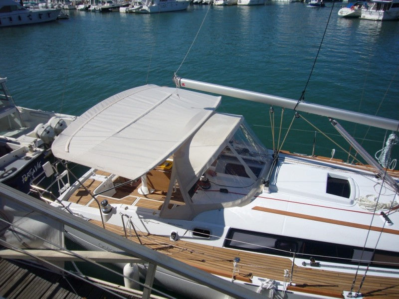 Beneteau Oceanis 37 Bimini