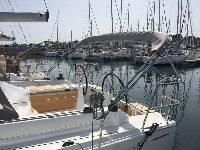 Beneteau oceanis 34.1 Bimini