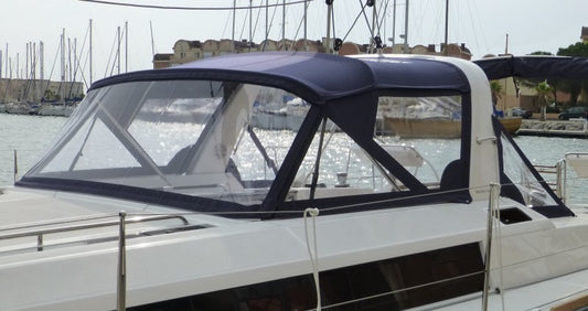 Beneteau Oceanis 55 sprayhood