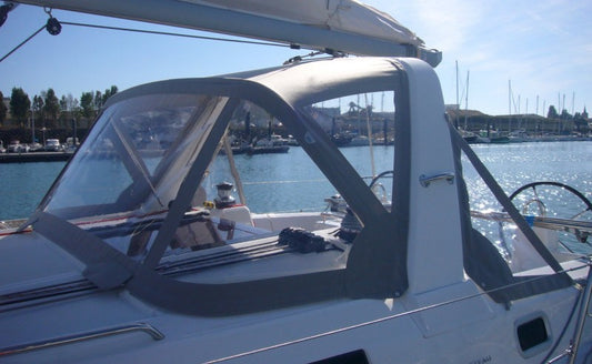 Beneteau oceanis 35 sprayhood