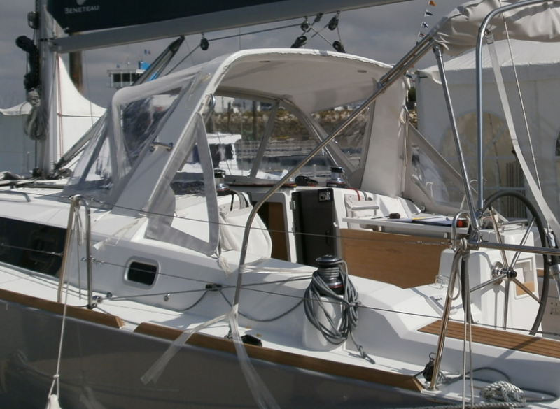 Beneteau oceanis 38 sprayhood