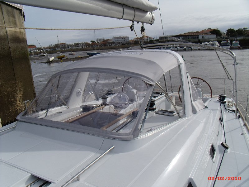 Beneteau Oceanis 50 Sprayhood