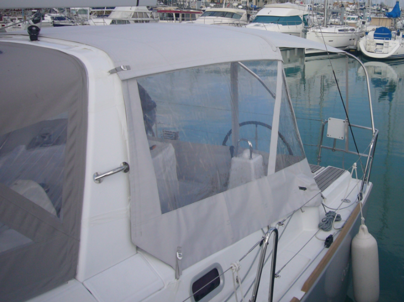 Beneteau Oceanis 38 Cockpit Enclosure