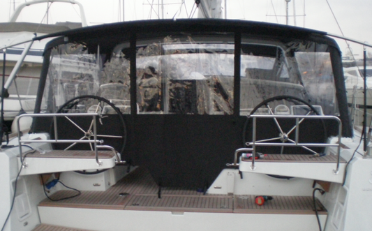 Beneteau Sense 50 sittbrunnskapell